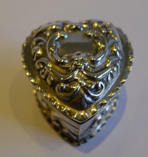 Top-notch Antique English Sterling Silver Ring Box in Heart from - Dublin Retailer
