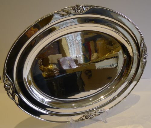 Stylish Antique English Art Nouveau Platter by William Hutton - Daffodils C.1905