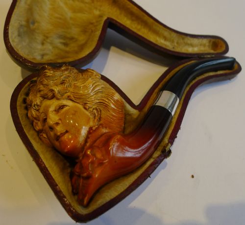 fig 1. Fine Quality Antique Figural Meerschaum & Amber Pipe c.1900