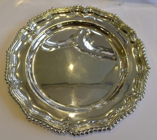 fig 1. Set Three Graduated Silver Plated Serving Dishes by Carringtons, London c.1890