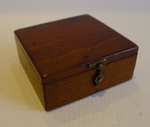 fig 1. Antique Mahogany Cased Pocket Compass, Signed Yeates & Son, Dublin c.1870