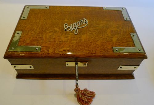 Antique English Brass Mounted Oak Cigar Box / Humidor C.1890 / 1900