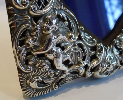 fig 2. Antique Sterling Silver Heart Photograph Frame - Art Nouveau & Cherubs by William Comyns - 1899