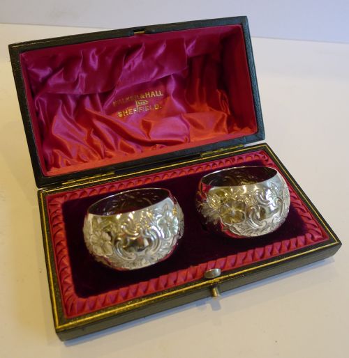 Magnificent Boxed Pair Antique Sterling Silver Napkin Rings by Walker & Hall - 1904
