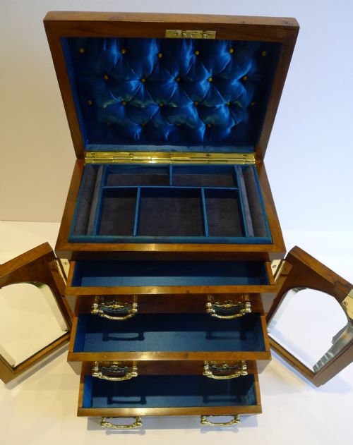 Handsome Antique English Jewellery Box in Burl Walnut C.1890