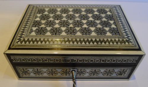 Antique Anglo Indian Sadeli Mosaic Table Box C.1850