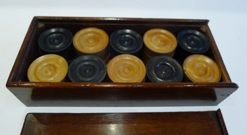 Antique English Boxed Set Ebony & Boxwood Draughts / Checkers / Backgammon Counters C.1900