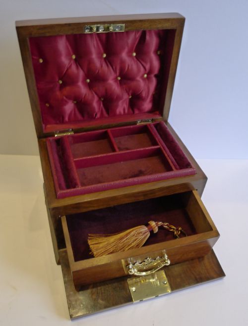 Antique English Walnut Jewellery Box C.1900
