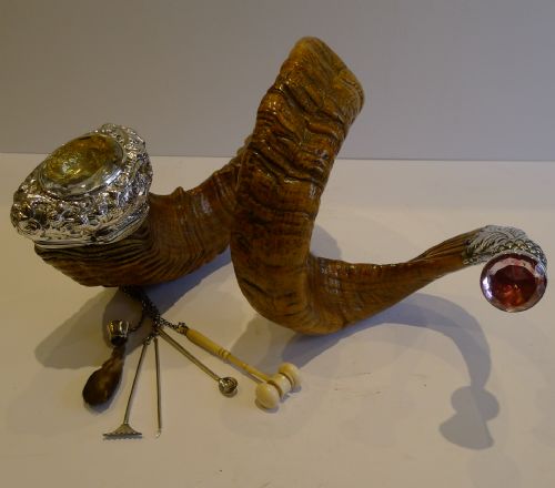 Magnificent Antique Scottish Ram's Horn Snuff Mull with Original Tools C.1870