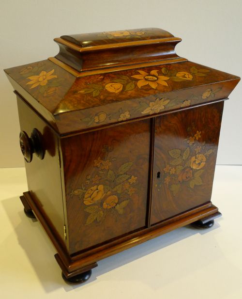 fig 1. Magnificent Antique English Marquetry Inlaid Walnut Compendium c.1820