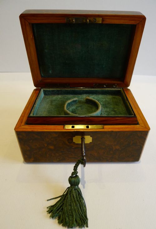 fig 1. Top Quality Small Antique English Jewellery Box in Burr Walnut c.1860