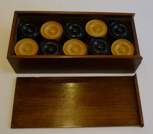 Antique English Boxed Set Ebony & Boxwood Draughts / Checkers / Backgammon Counters C.1900