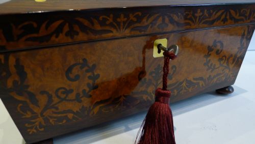 fig 1. Striking English Rosewood & Amboyna Jewellery Box c.1830 - Wiliam IV