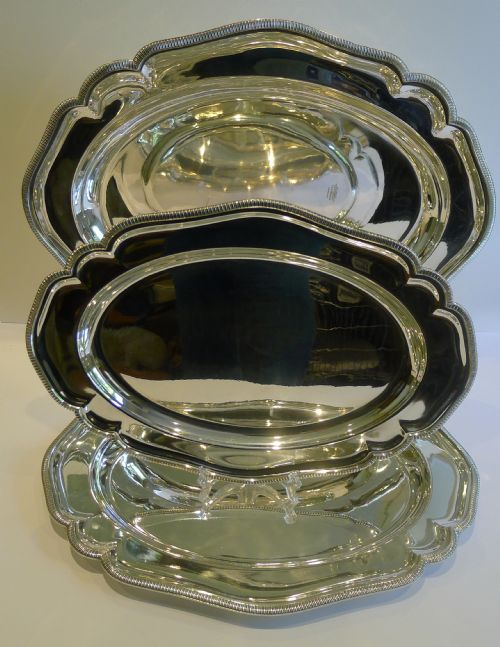 Fabulous Set 3 Graduated Serving Platters by Goldsmith's & Silversmith's Company, London