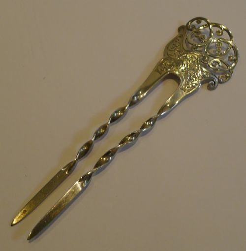 Pretty English Victorian Sterling Silver Hair Comb / Ornament - 1897
