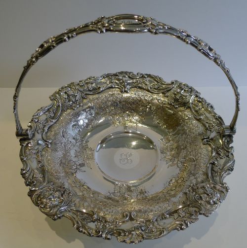 Finest Quality Antique English Fruit Basket in Old Sheffield Plate C.1850