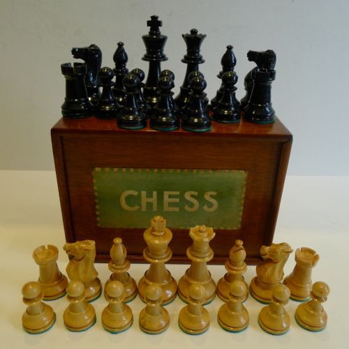 Antique English Boxwood Staunton Style Chess Set C.1910
