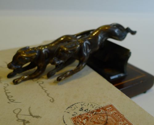 Charming Antique English Figural Letter Clip - Bronze Dogs