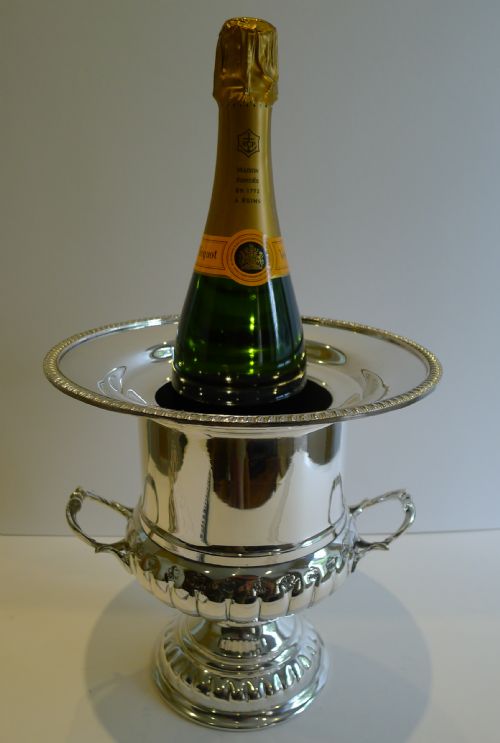 Early Twentieth Century English Silver Plated Wine or Champagne Cooler with Original Liner C.1920
