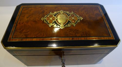 fig 1. Stunning Inlaid French Burr Cedar Tea Caddy - Brass Mounted c.1860