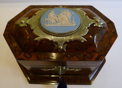 fig 1. Rare & Grand Antique English Tea Caddy by Asser & Sherwin, London c.1860 - Wedgwood Mount