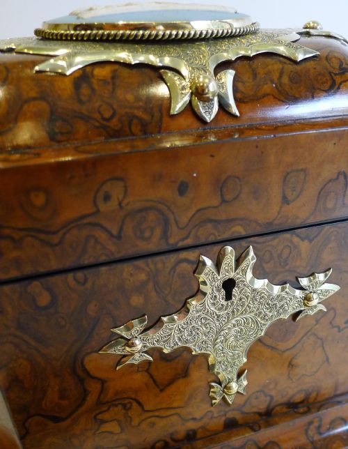fig 3. Rare & Grand Antique English Tea Caddy by Asser & Sherwin, London c.1860 - Wedgwood Mount