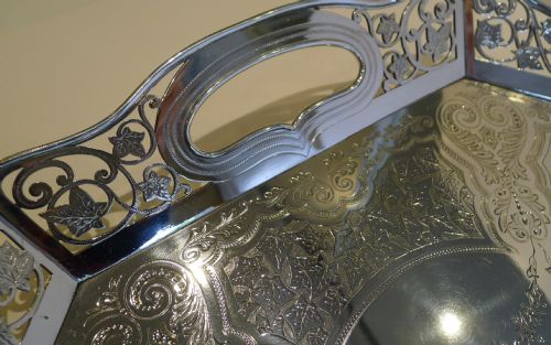 MAGNIFICENT ANTIQUE ENGLISH RETICULATED SERVING TRAY BY LEE WIGFULL C1880 - ADDITIONAL PHOTO 4