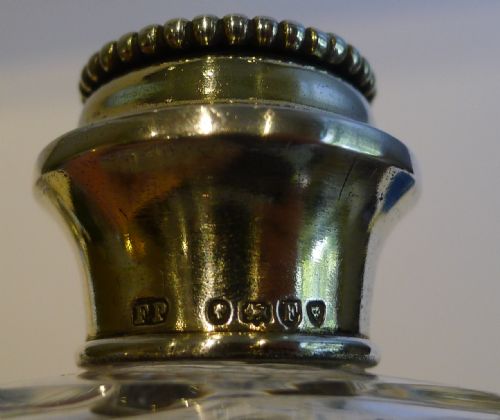 ANTIQUE STERLING SILVER TOPPED SCENT COLOGNE BOTTLE 1881ANTIQUE STERLING SILVER TOPPED SCENT COLOGNE BOTTLE 1881 - ADDITIONAL PHOTO 2