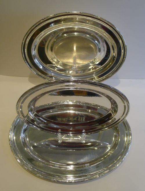 Fabulous Set 3 Graduated Serving Platters by Walker & Hall