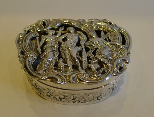 fig 1. Late Victorian Sterling Silver Pot Pourri Box by William Comyns