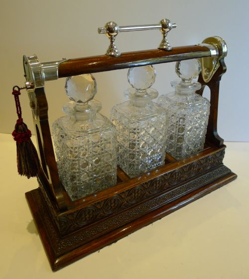 Large Grand Top Quality Antique English Tantalus C.1880