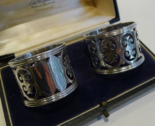 Pair Boxed Antique English Sterling Silver Napkin Rings - 1903