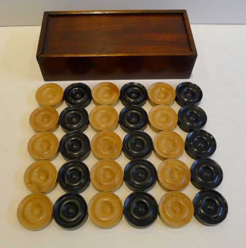 Antique English Boxed Set Ebony & Boxwood Draughts / Checkers / Backgammon Counters C.1900