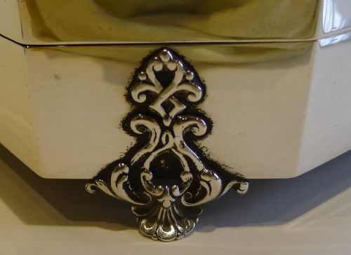 fig 2. Finest Large Antique Silver & Tortoiseshell Jewellery Box - Pique Inlay