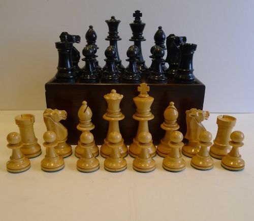 Large Antique English Weighted Boxwood Chess Set with Storage Box C.1910
