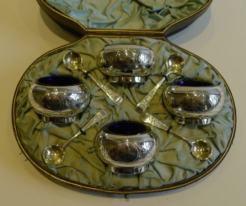 BOXED SET ANTIQUE ENGLISH STERLING SILVER OPEN SALTS SPOONS 1881 - ADDITIONAL PHOTO 2
