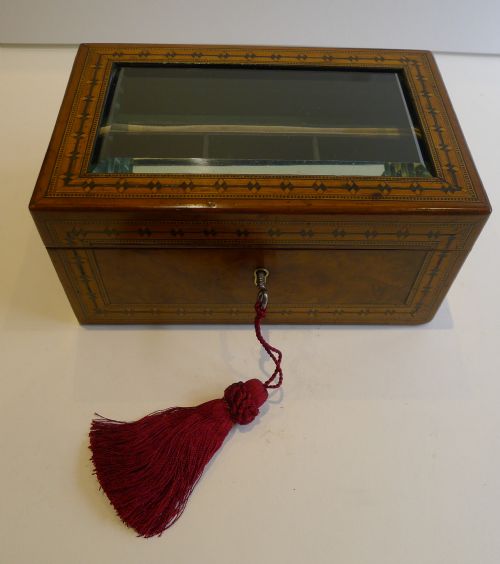 fig 1. Handsome Small Antique Burl Walnut & Parquetry Jewellery Box c.1860