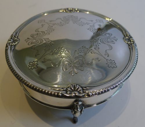 Stunning Antique English Sterling Silver Jewellery or Trinket Box - 1915
