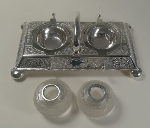 UNUSUAL ANTIQUE ENGLISH SILVER PLATED DOUBLE INKWELL BY MARTIN HALL - ADDITIONAL PHOTO 6