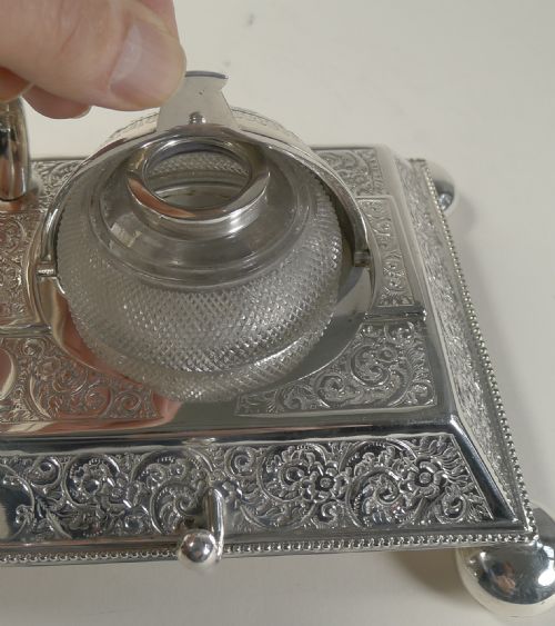 UNUSUAL ANTIQUE ENGLISH SILVER PLATED DOUBLE INKWELL BY MARTIN HALL - ADDITIONAL PHOTO 7