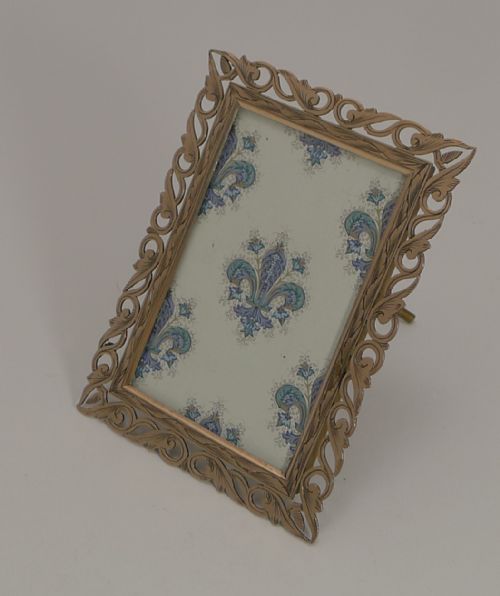 fig 1. Quality Antique Polished Brass Photograph Frame c.1880