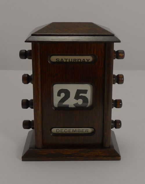 Small Antique English Oak Desk-top Perpetual Calendar C.1900