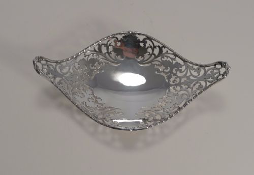 Pretty Antique English Sterling Silver Basket / Dish - 1908
