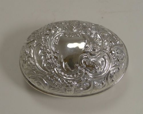 fig 1. Antique English Sterling Silver Travel Soap Box by William Comyns