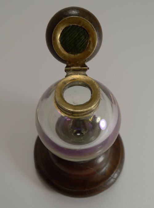 HANDSOME ANTIQUE IRIDESCENT GLASS AND MAHOGANY INKWELL OWL WITH GLASS EYES - ADDITIONAL PHOTO 4