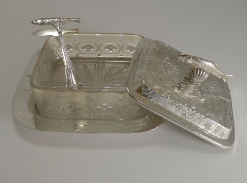 Top Notch Victorian English Sardine Dish / Box with Matching Tongs C.1890