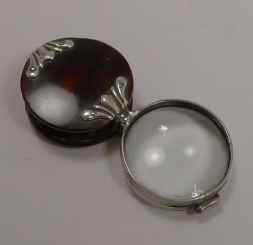 Elegant Georgian Tortoiseshell and Silver Magnifying Glass C.1800