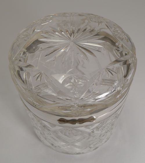GLAMOROUS VINTAGE CUT CRYSTAL AND STERLING SILVER BOX BIRMINGHAM 1931 - ADDITIONAL PHOTO 1