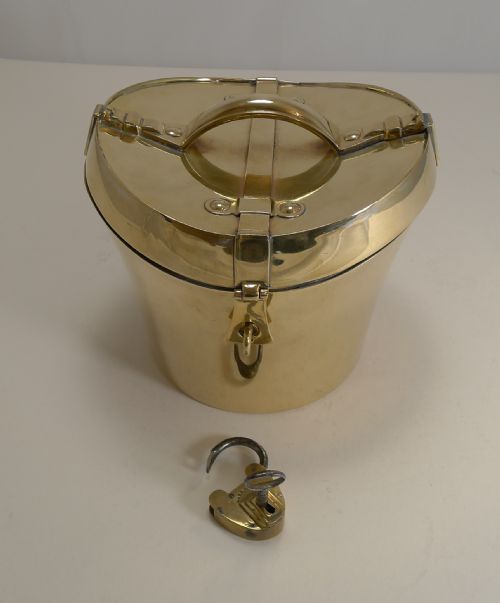 UNUSUAL EARLY 20TH CENTURY NOVELTY BISCUIT BOX C1920 HAT BOX - ADDITIONAL PHOTO 9