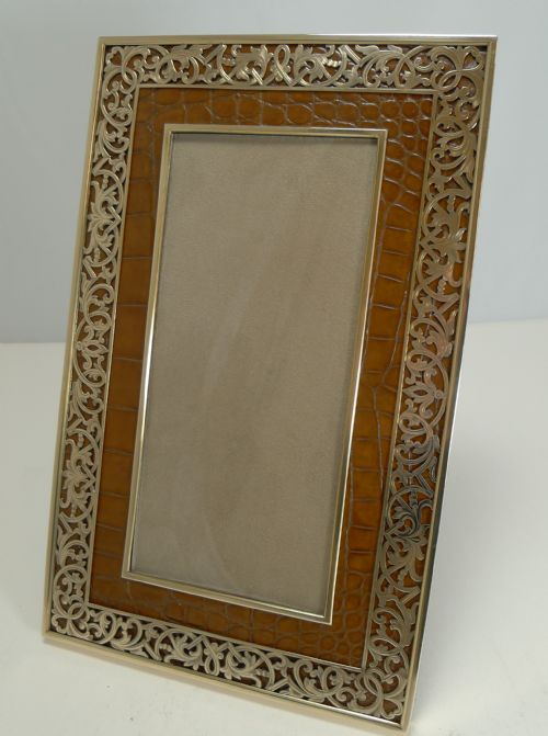 ANTIQUE POLISHED BRONZE AND CROCODILE ALLIGATOR PHOTOGRAPH FRAME C1880